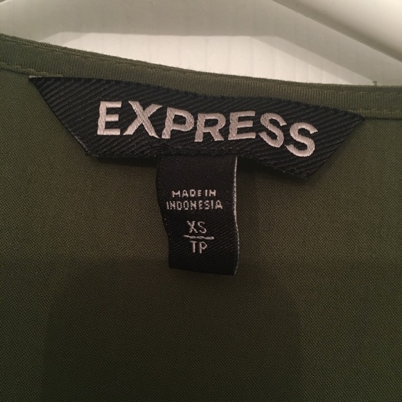 Express Crochet Peasant Top (Green) - Picture 3 of 3